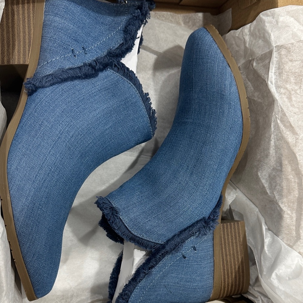Kenneth Cole Reaction Ski Denim Sneakers Women’s Size 8